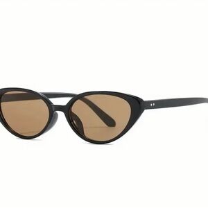 Vintage Slim Cat-Eye Sunglasses – Retro 90s Style